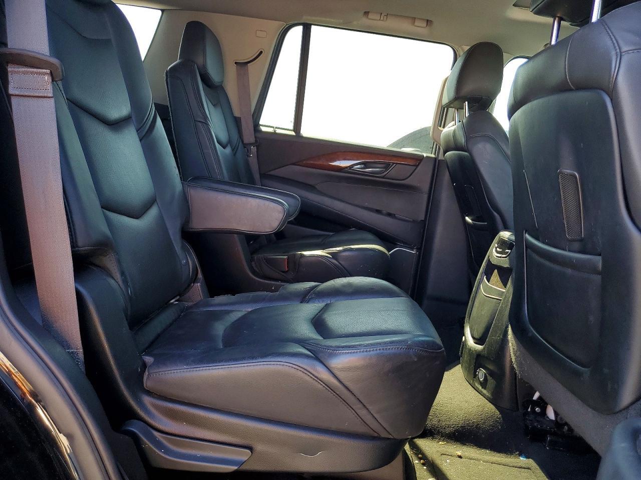 2015 Cadillac Escalade Luxury - zdjęcie 11