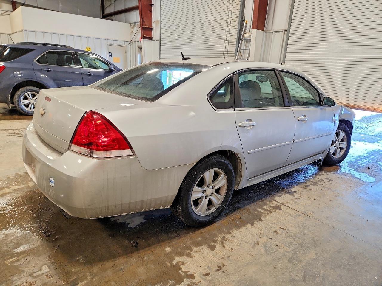 2013 Chevrolet Impala Ls - zdjęcie 3