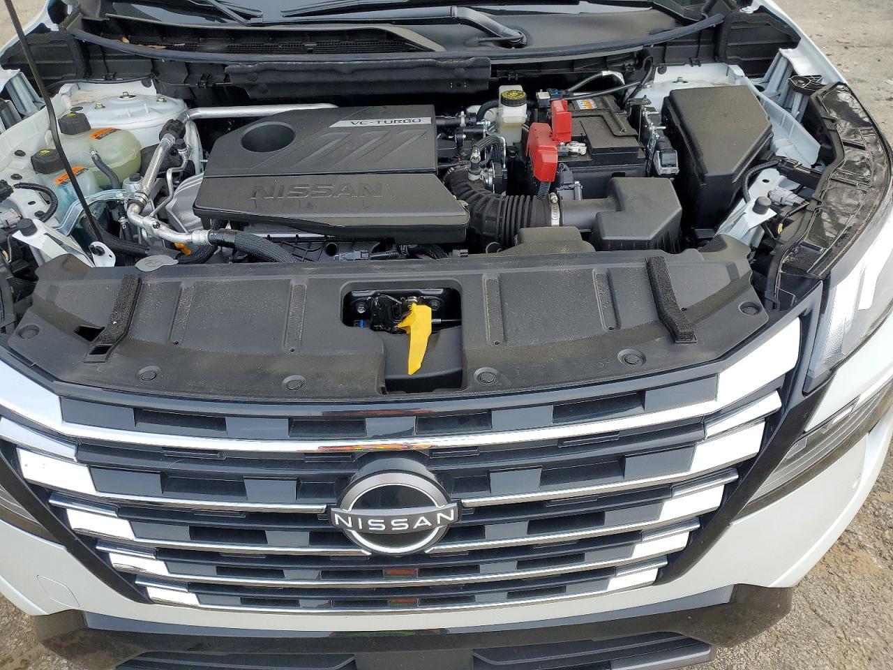 2025 Nissan Rogue Platinum - zdjęcie 11