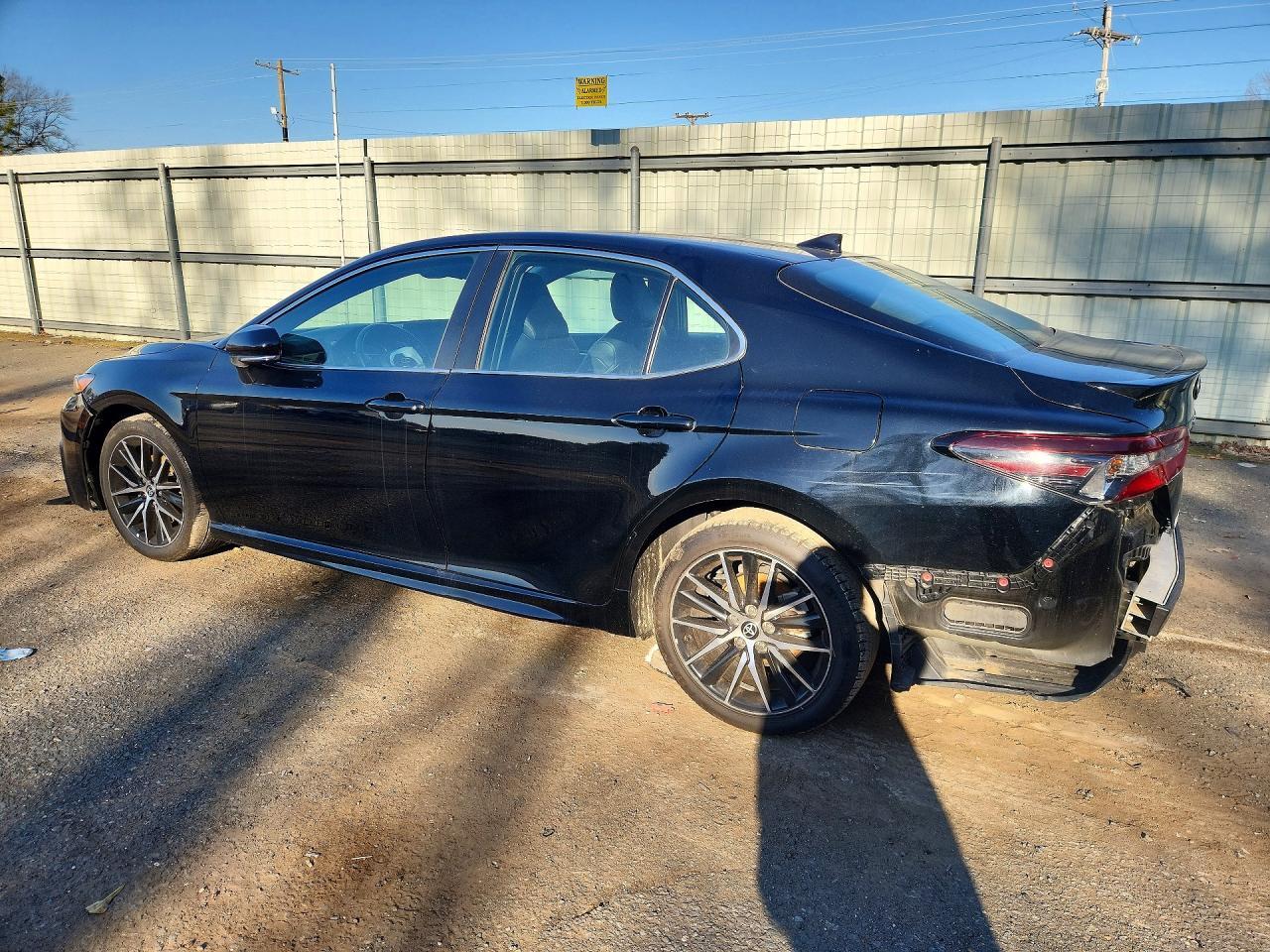 2023 Toyota Camry Se - zdjęcie 2