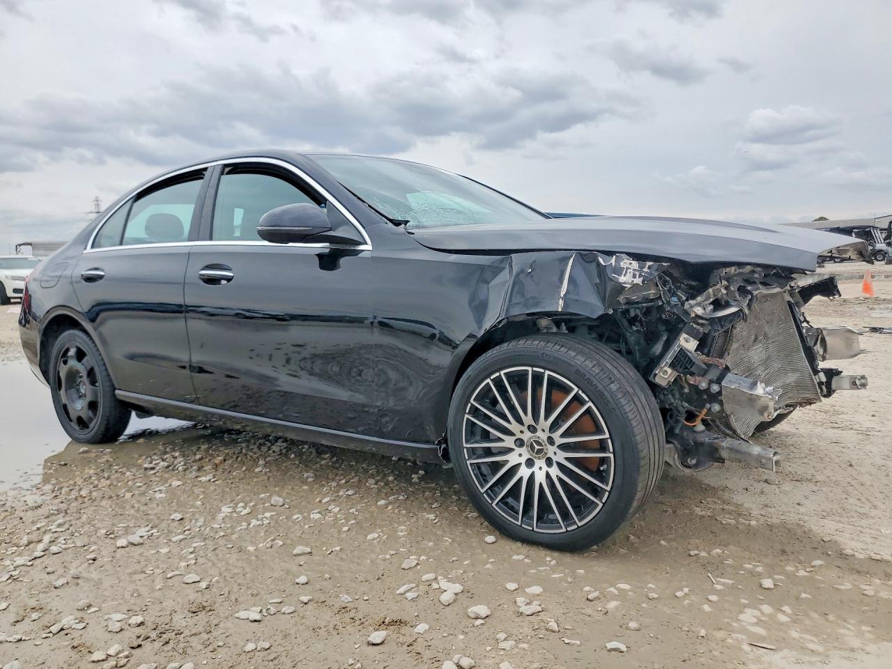 2024 Mercedes-Benz C 300 - zdjęcie 4