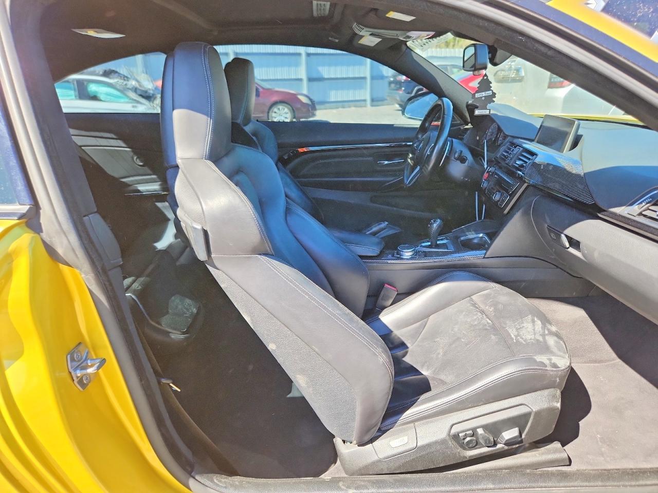 2015 BMW M4 - zdjęcie 10