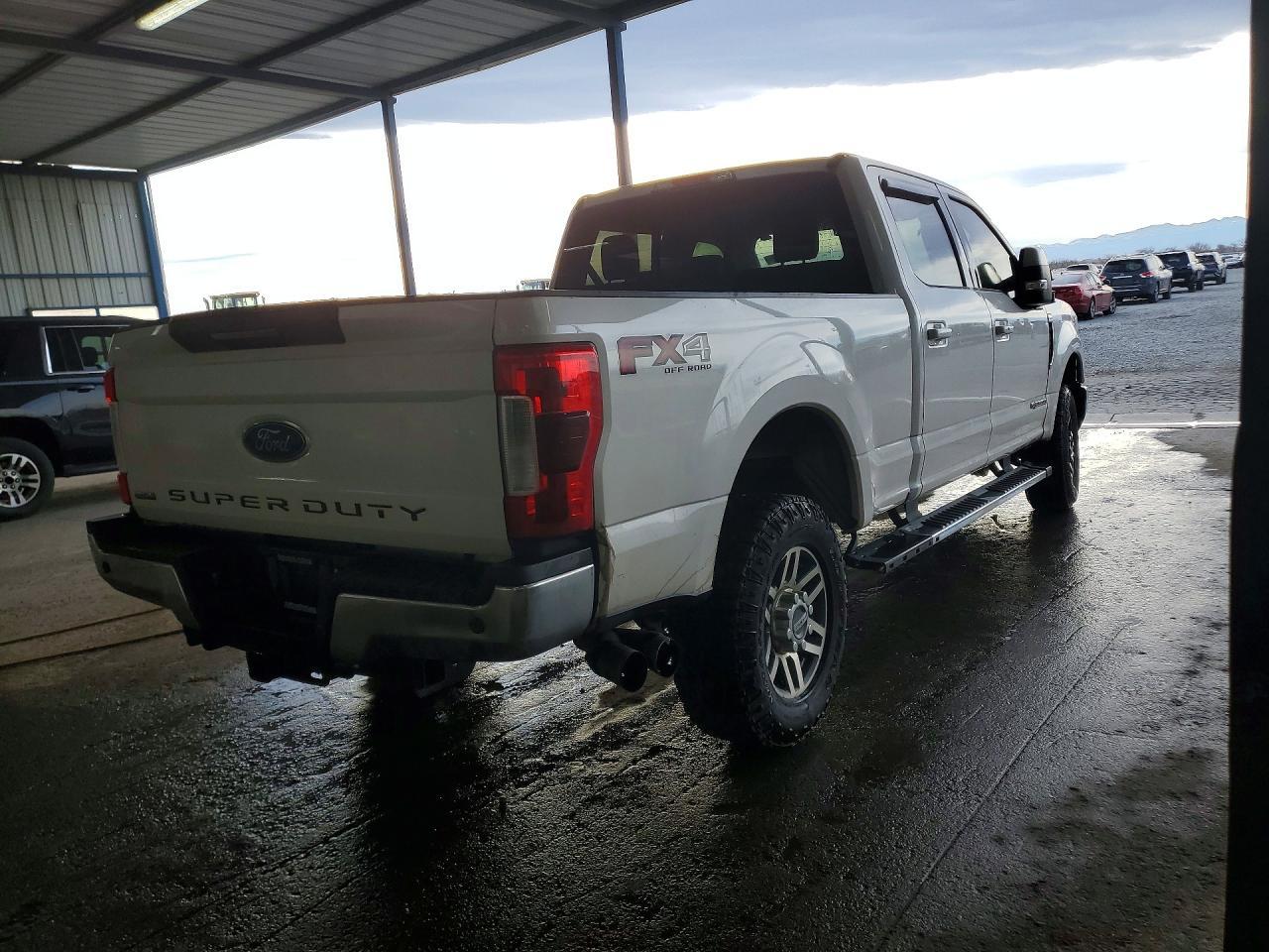 2019 Ford F250 Lariat 4Wd 6.7L V8 Tdsl Crew Cab - zdjęcie 3