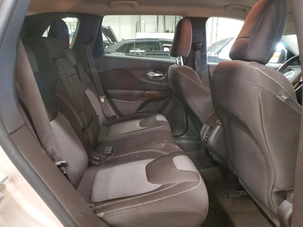 2014 Jeep Cherokee Latitude - zdjęcie 11