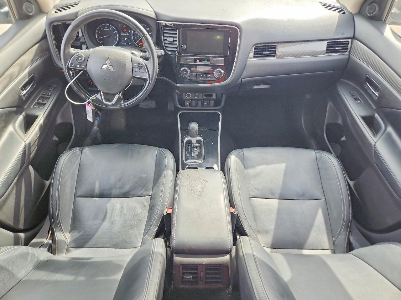 2019 Mitsubishi Outlander Se - zdjęcie 8
