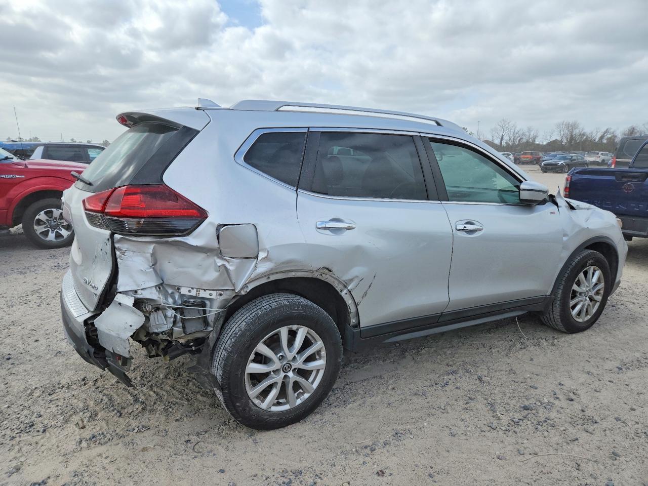 2018 Nissan Rogue Sv - zdjęcie 3