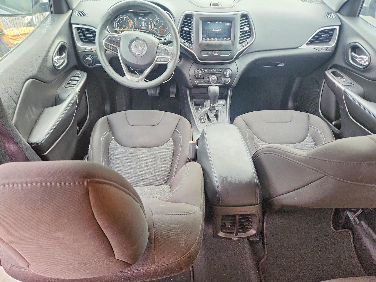 2020 Jeep Cherokee Latitude - zdjęcie 8