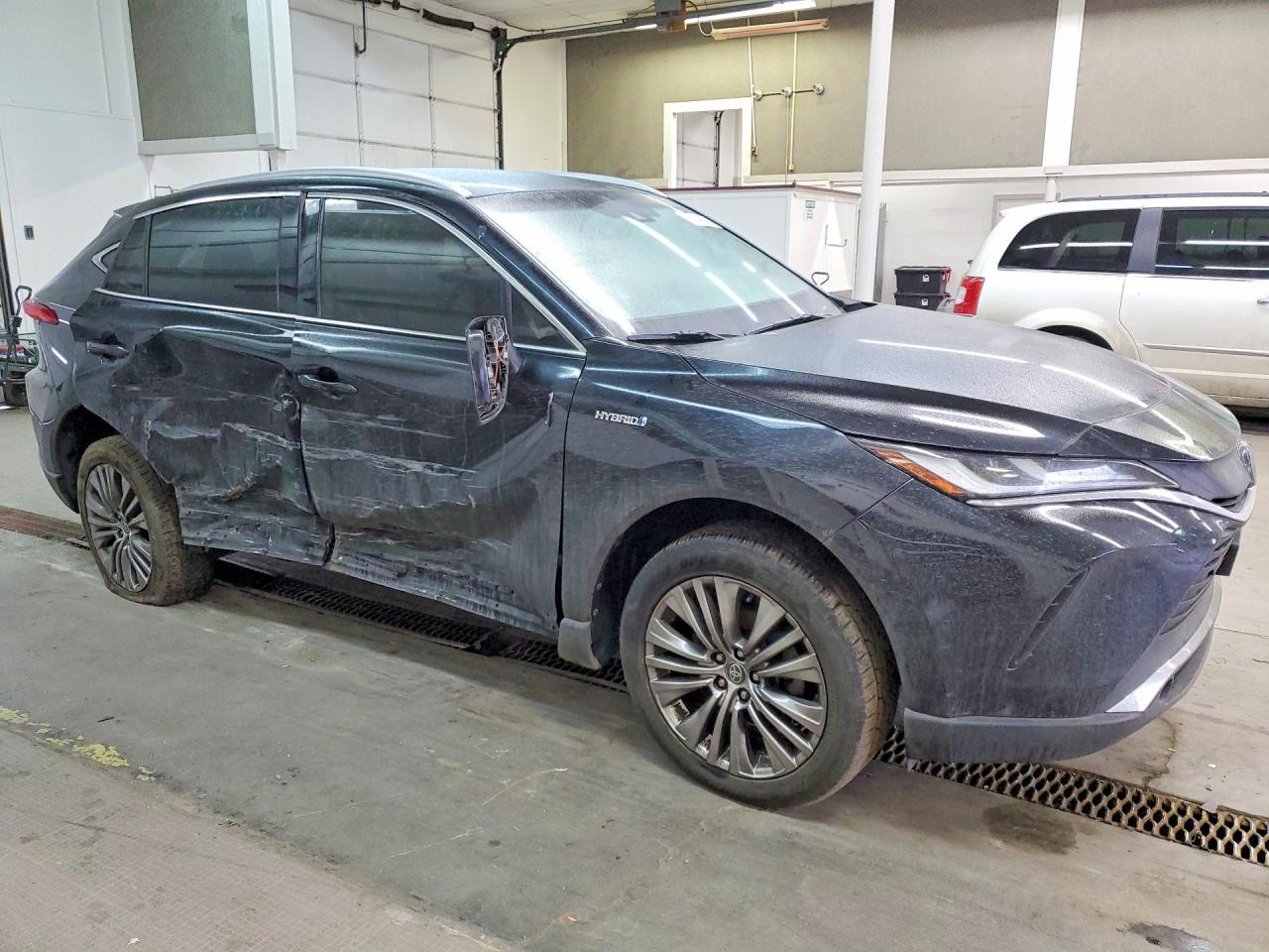 2021 Toyota Venza Le - zdjęcie 4