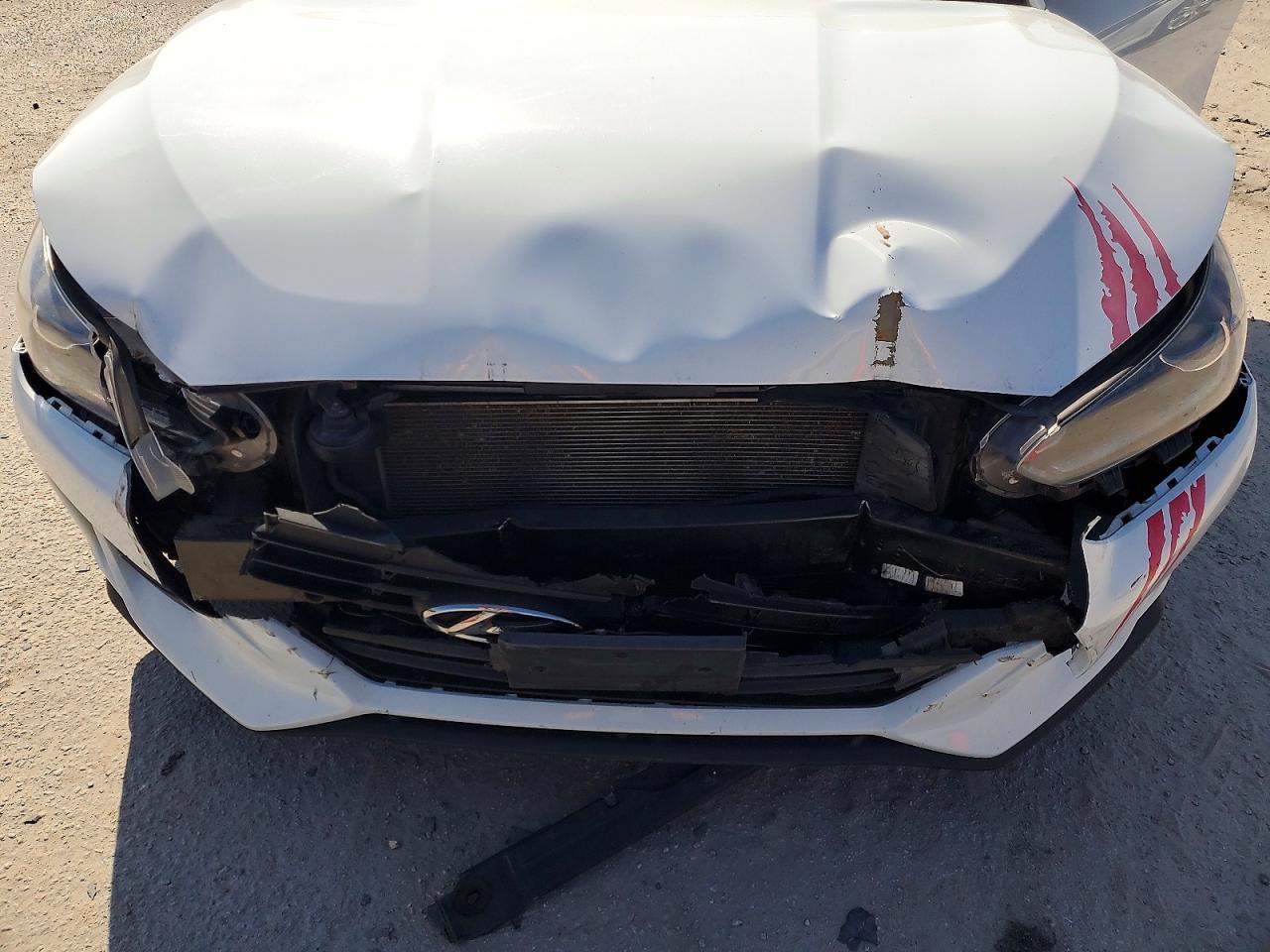 2019 Hyundai Veloster Base - zdjęcie 11