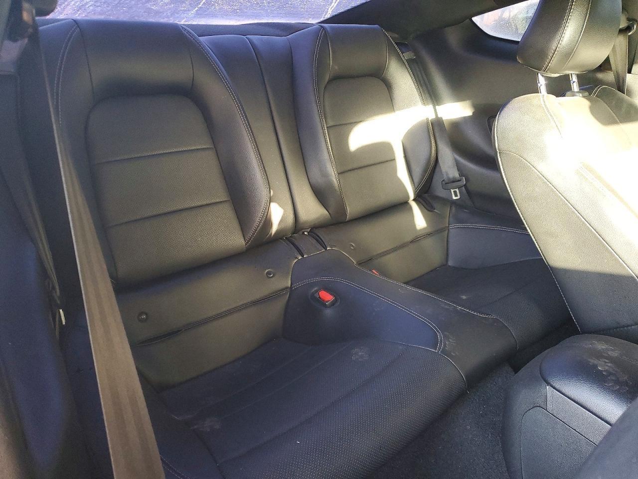 2021 Ford Mustang - zdjęcie 10