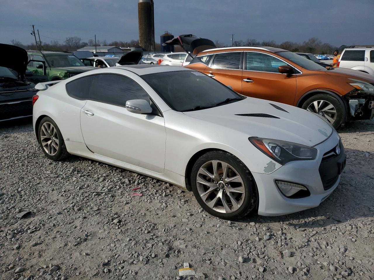 2013 Hyundai Genesis Coupe 3.8L - zdjęcie 4