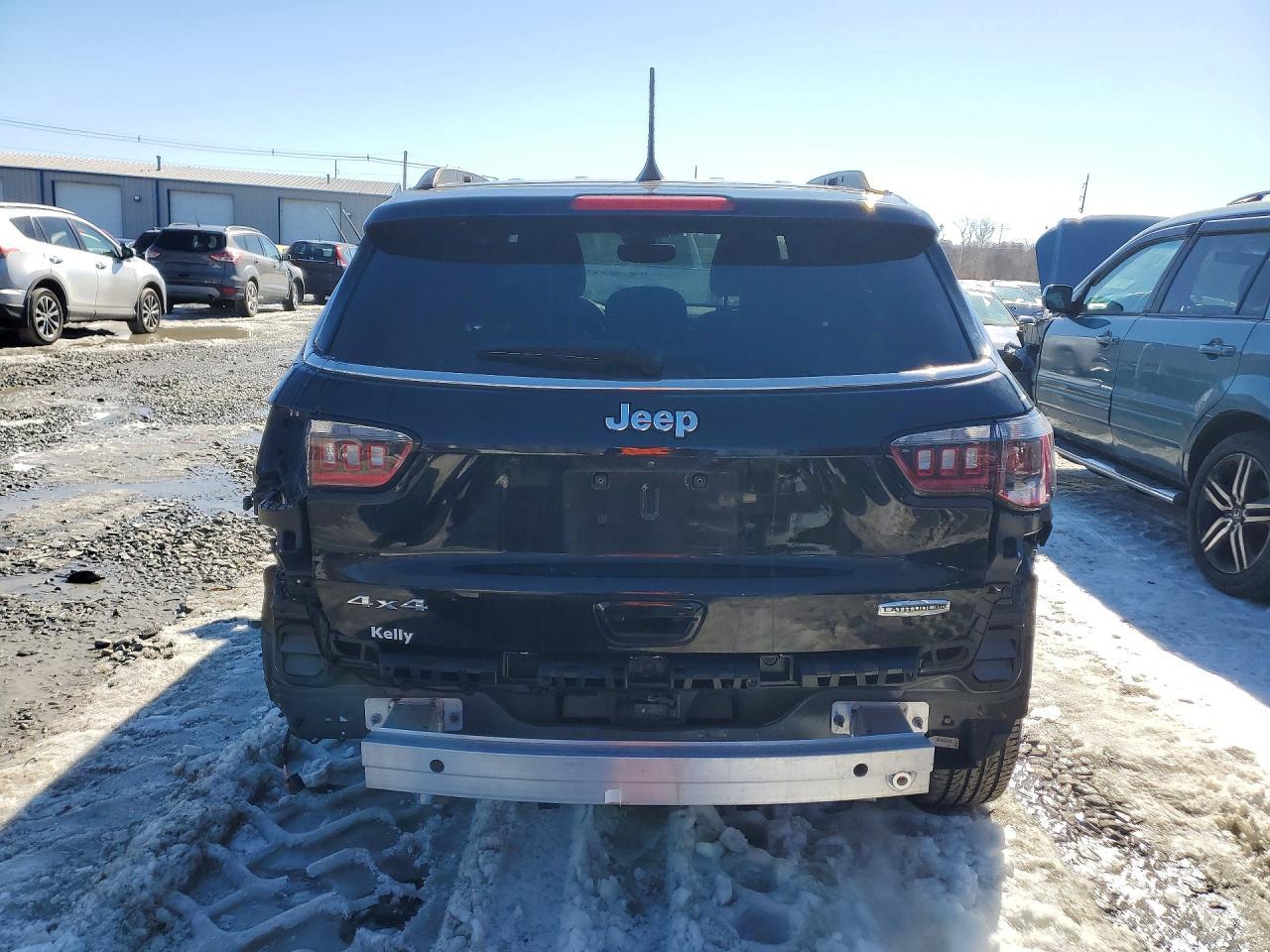 2023 Jeep Compass Latitude Lux - zdjęcie 6