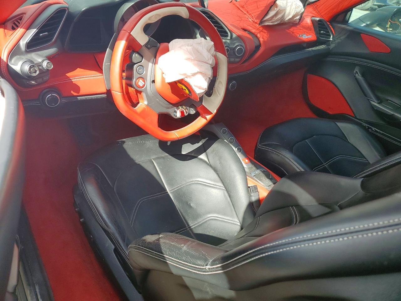 2018 Ferrari 488 Spider - zdjęcie 8