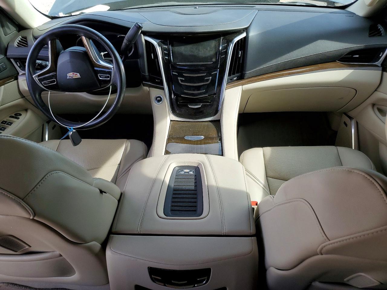 2020 Cadillac Escalade Luxury - zdjęcie 8