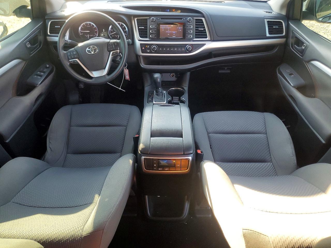 2015 Toyota Highlander Le - zdjęcie 8