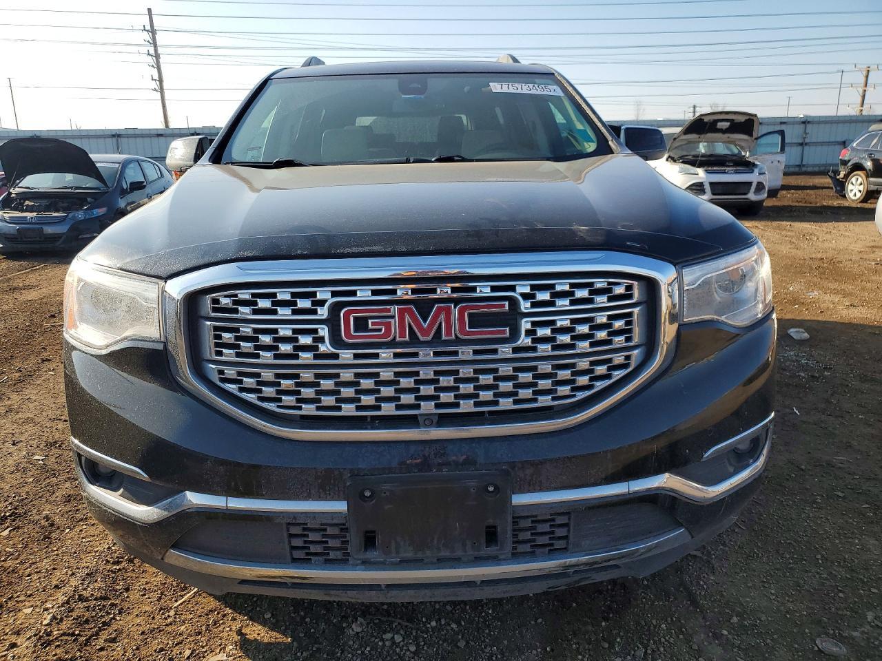 2017 GMC Acadia Denali - zdjęcie 5