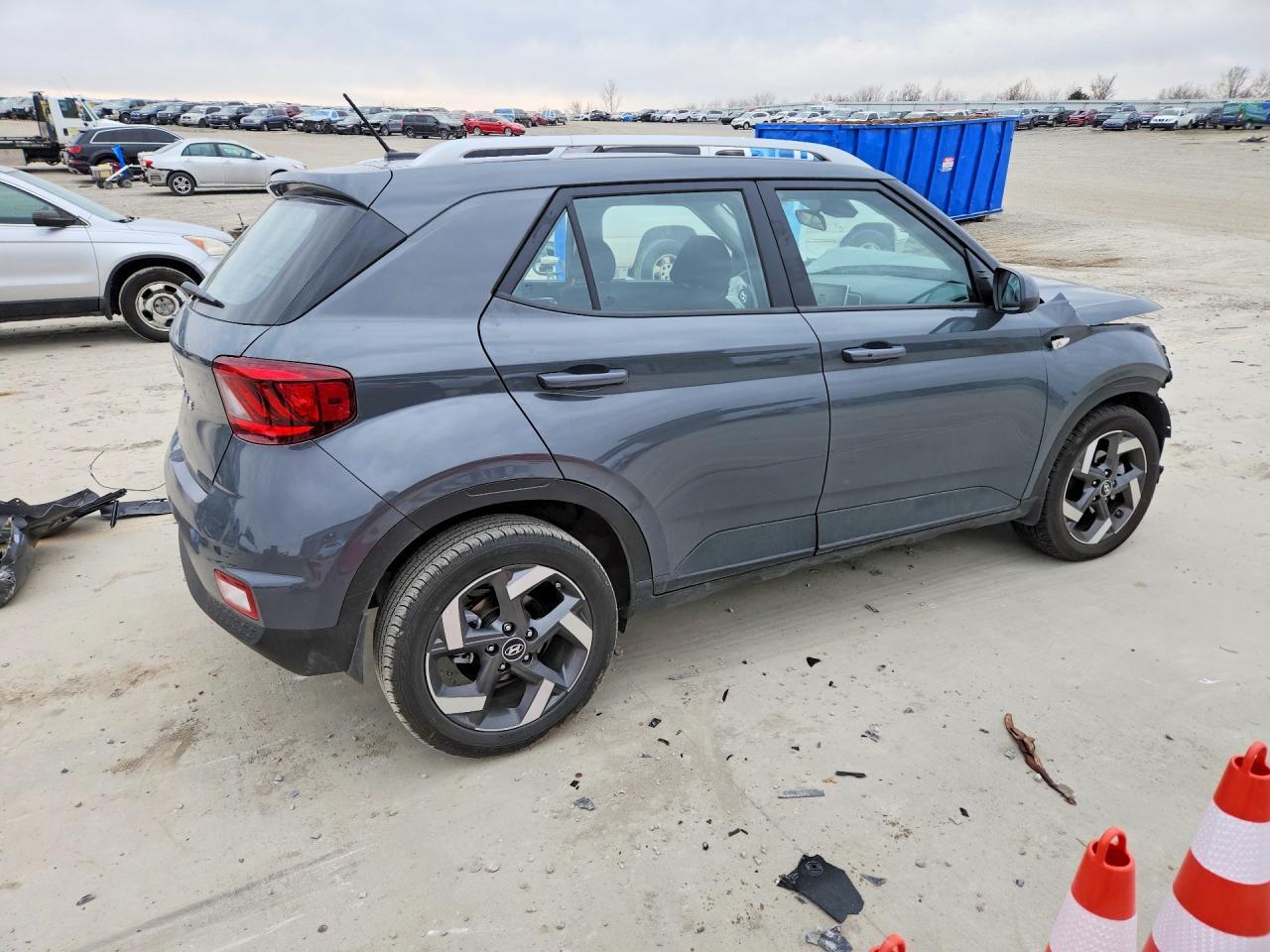 2025 Hyundai Venue Sel - zdjęcie 3