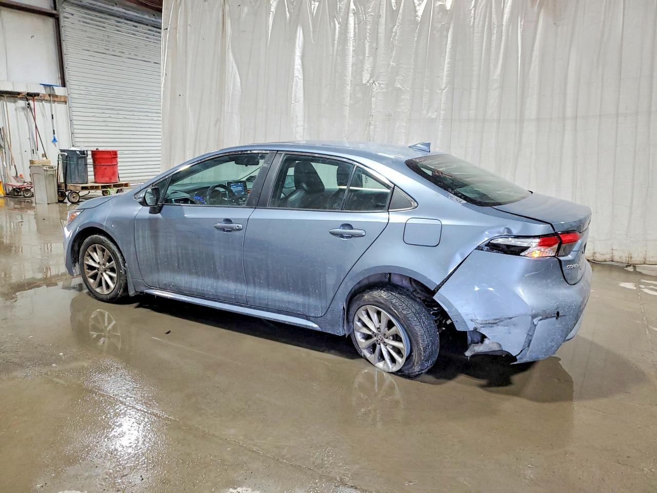 2022 Toyota Corolla Xle - zdjęcie 2