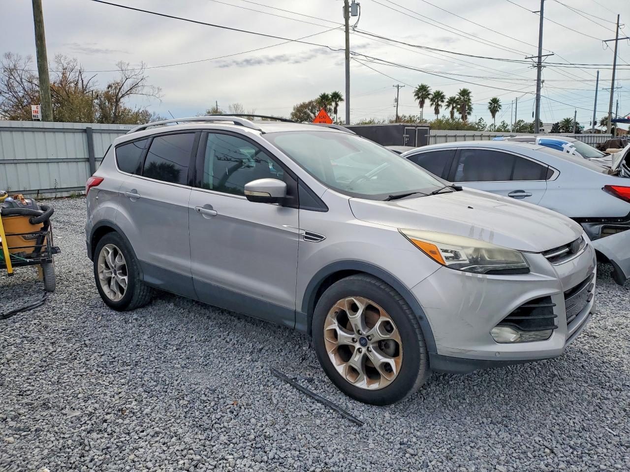 2014 Ford Escape Titanium - zdjęcie 4