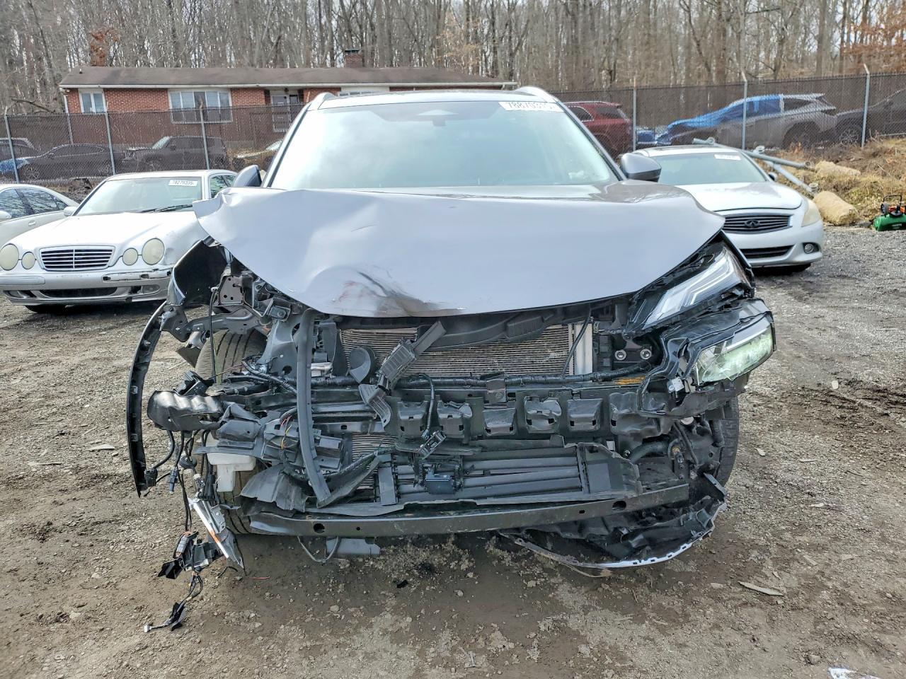 2025 Nissan Rogue Platinum - zdjęcie 5