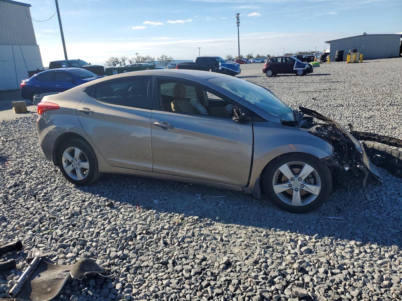 2013 Hyundai Elantra Gls - zdjęcie 4