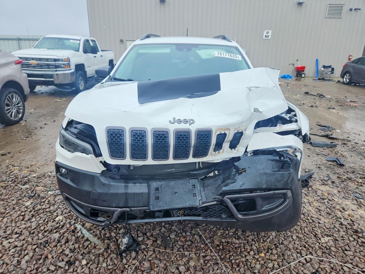 2021 Jeep Cherokee Trailhawk - zdjęcie 5