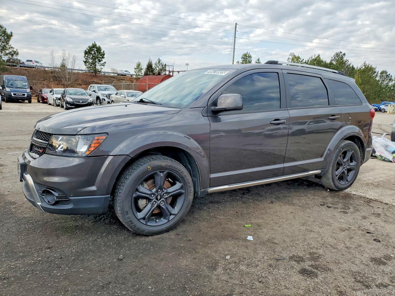 2020 Dodge Journey Crossroad - zdjęcie główne