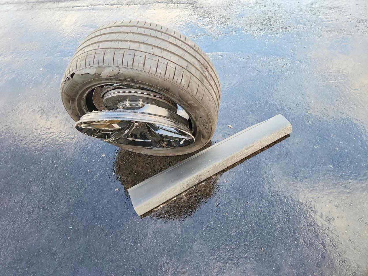 2021 Lamborghini Urus - zdjęcie 13