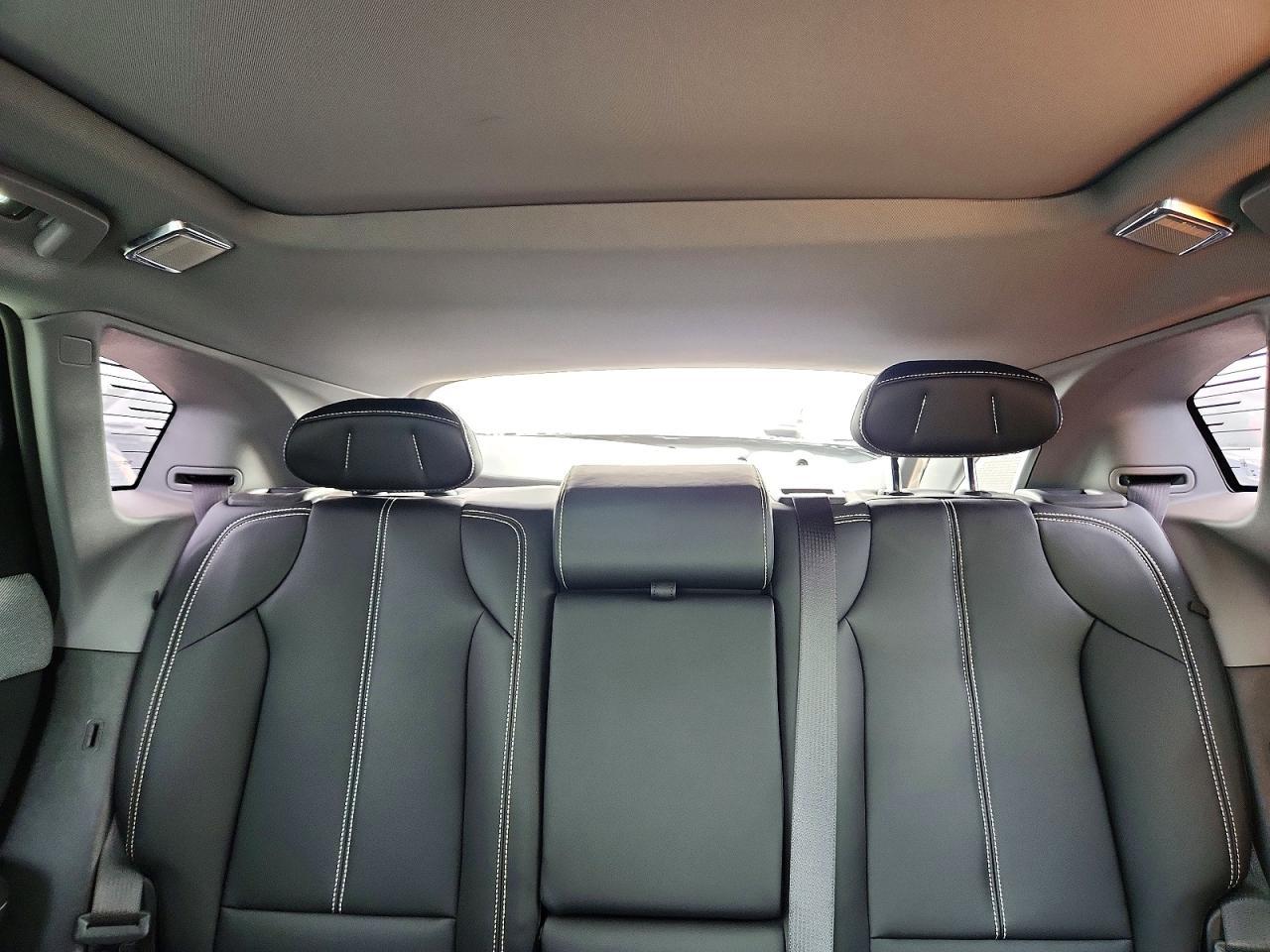 2025 Cadillac Optiq Sport - zdjęcie 10