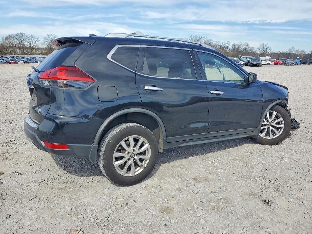 2020 Nissan Rogue S - zdjęcie 3