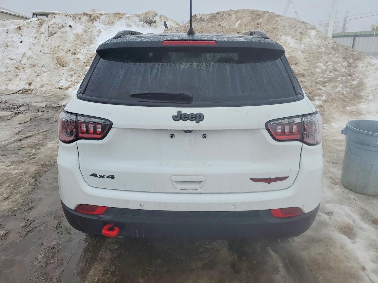 2023 Jeep Compass Trailhawk - zdjęcie 6