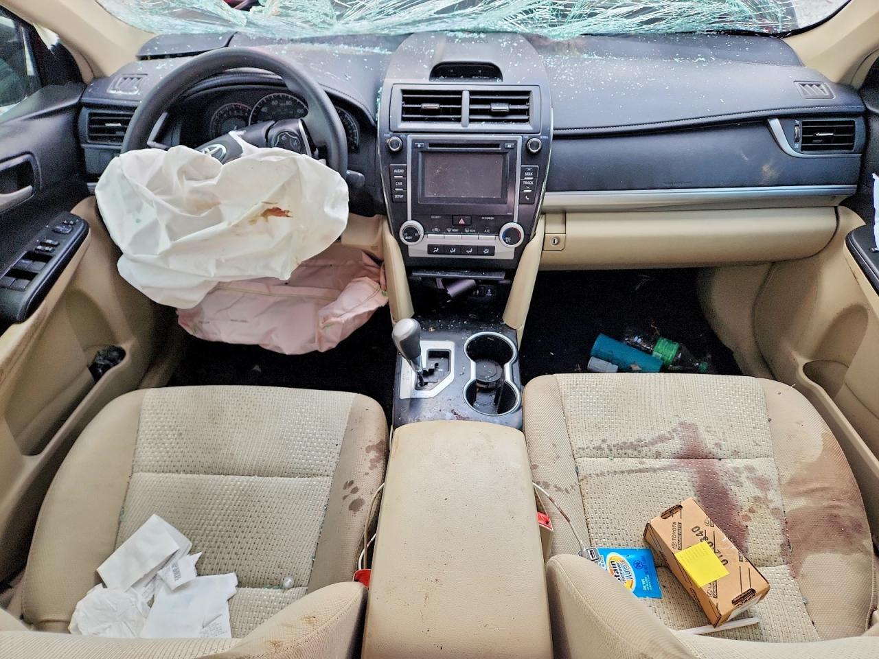 2014 Toyota Camry Le - zdjęcie 8