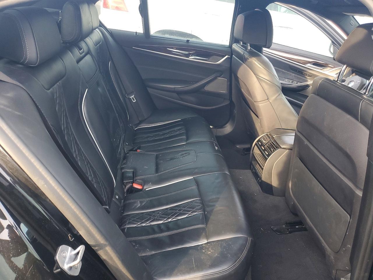 2020 BMW 540 I - zdjęcie 10