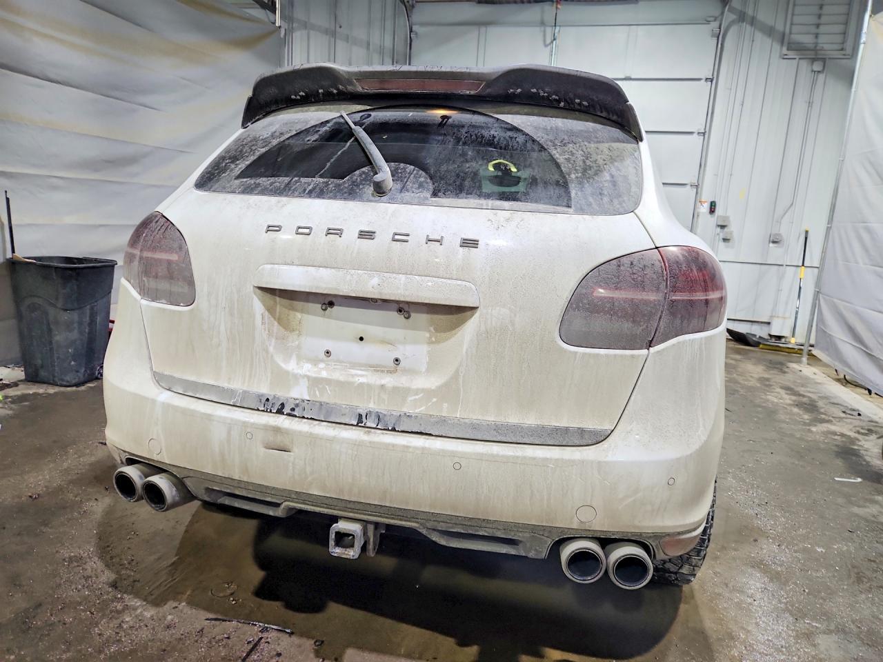 2014 Porsche Cayenne - zdjęcie 6