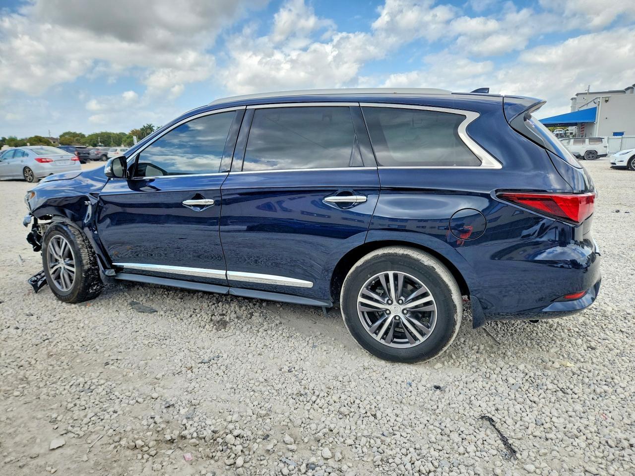 2018 Infiniti Qx60 - zdjęcie 2