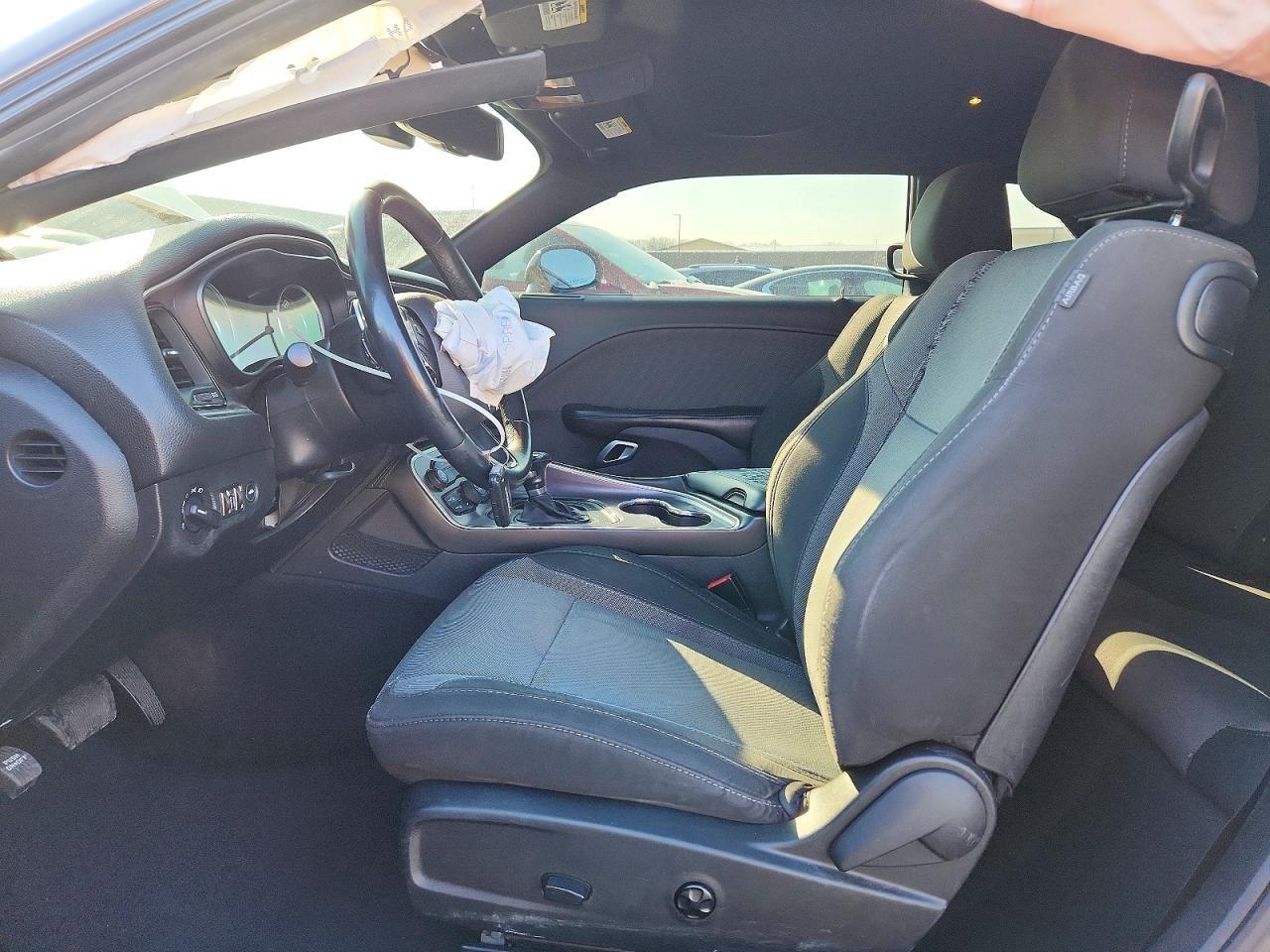 2016 Dodge Challenger Sxt - zdjęcie 7