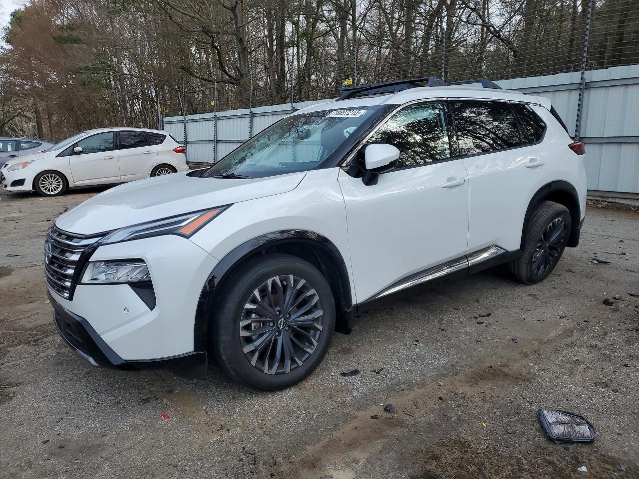 2025 Nissan Rogue Platinum - zdjęcie główne