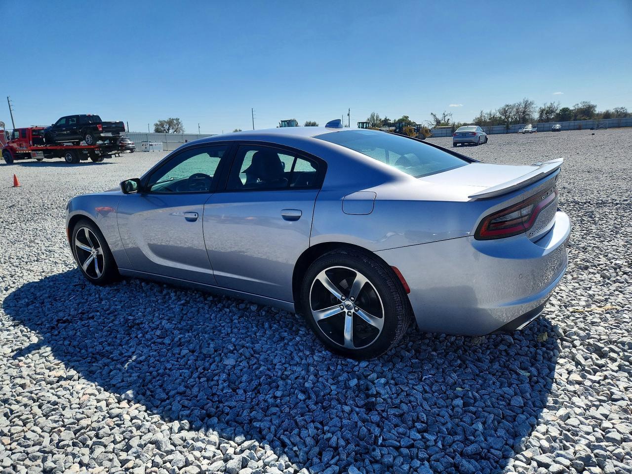 2017 Dodge Charger Sxt - zdjęcie 2