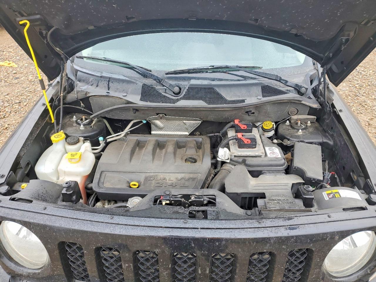 2015 Jeep Patriot Latitude - zdjęcie 12