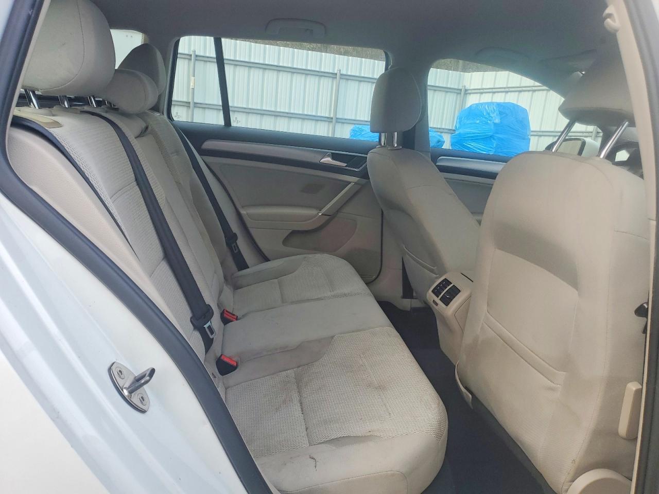 2017 Volkswagen Golf Sportwagen S - zdjęcie 10