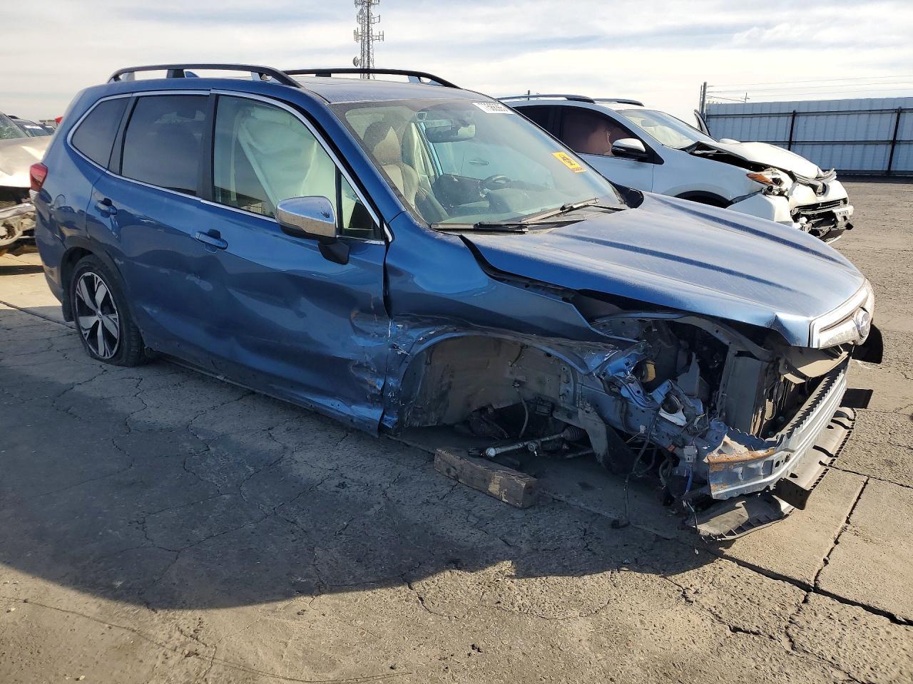 2021 Subaru Forester Touring - zdjęcie 4