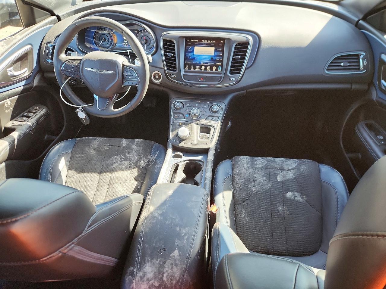 2016 Chrysler 200 S - zdjęcie 8
