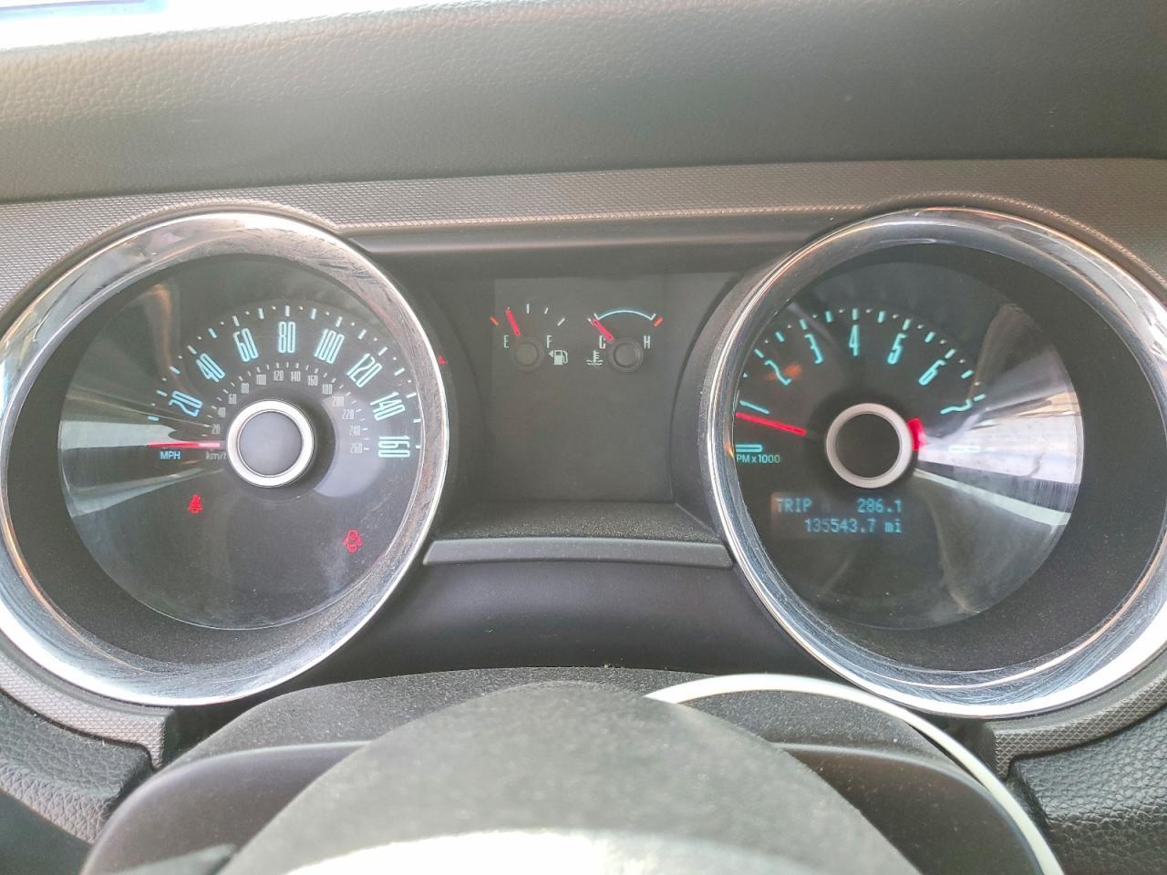 2014 Ford Mustang - zdjęcie 9