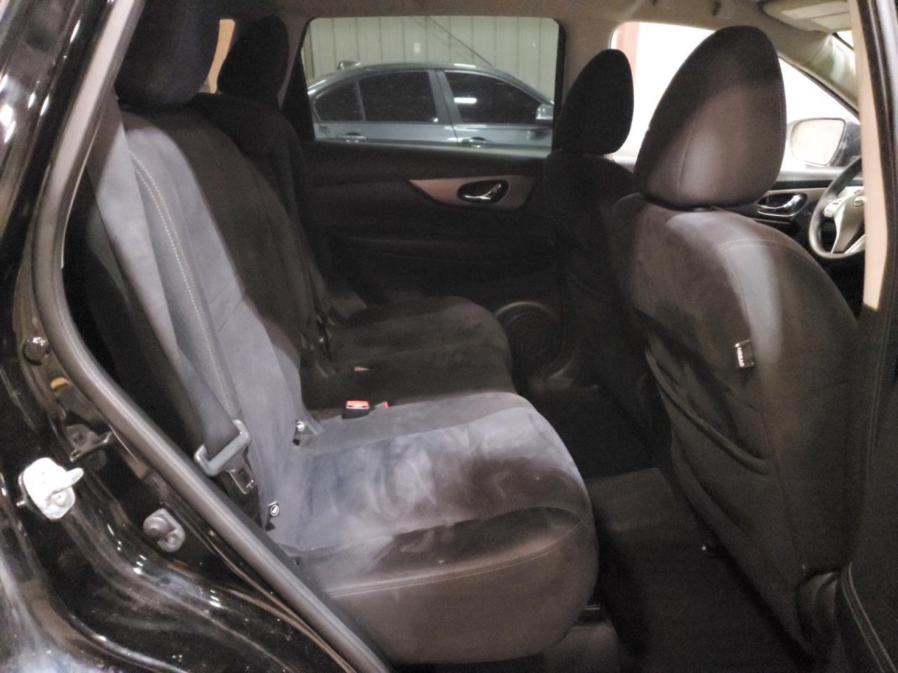 2015 Nissan Rogue S - zdjęcie 10