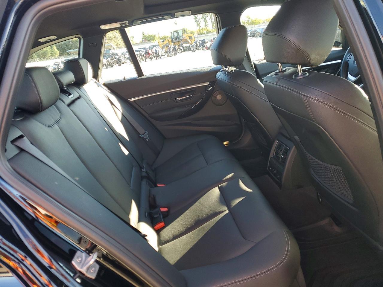 2016 BMW 328 Xi - zdjęcie 11