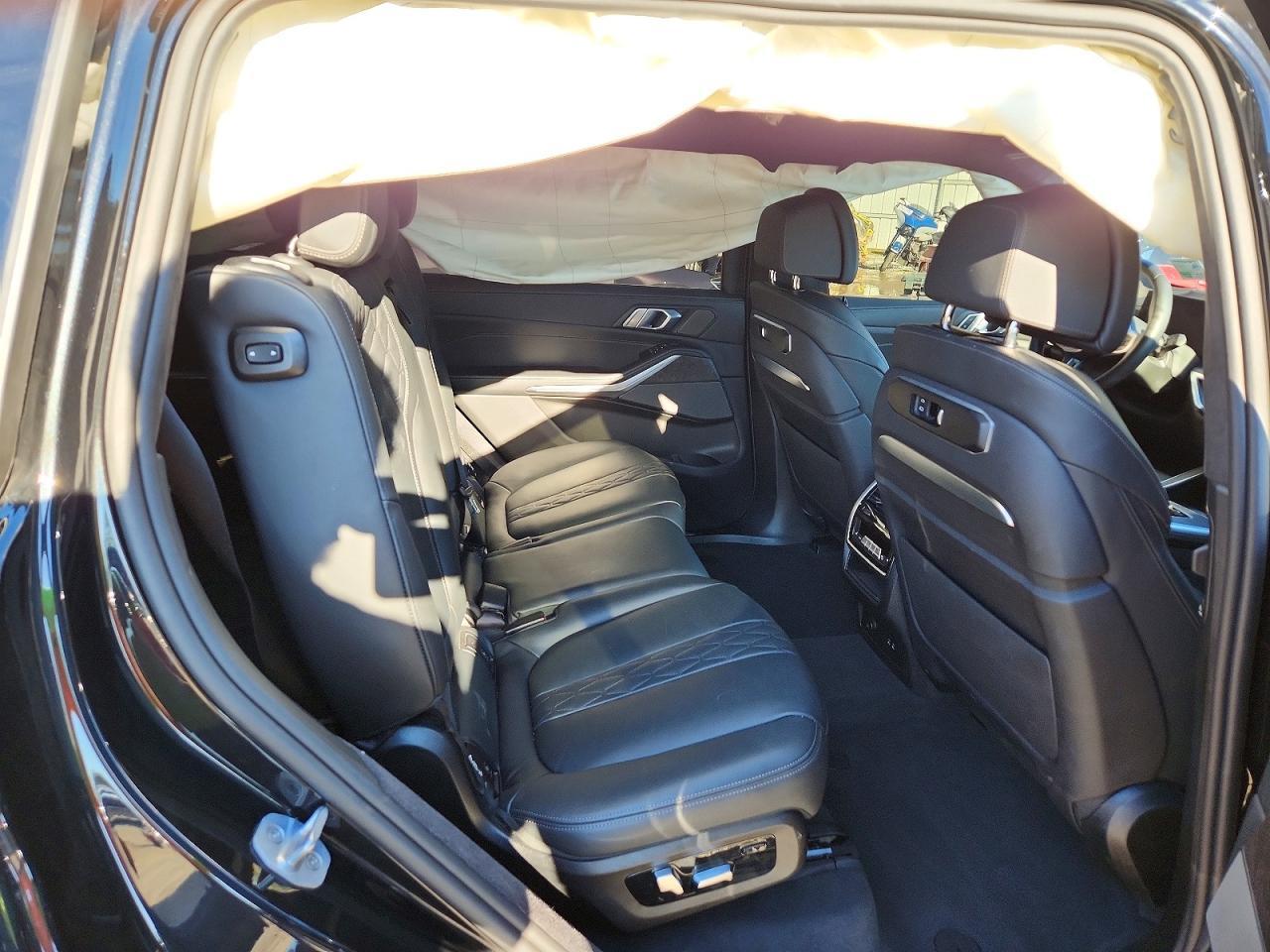 2026 BMW X7 M60I - zdjęcie 10