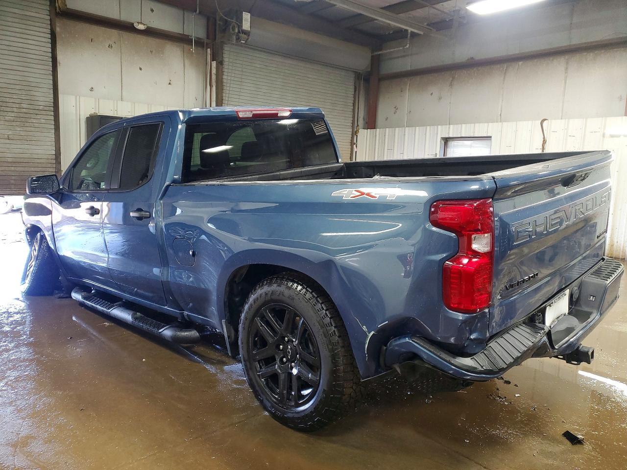 2024 Chevrolet Silverado K1500 Custom - zdjęcie 2
