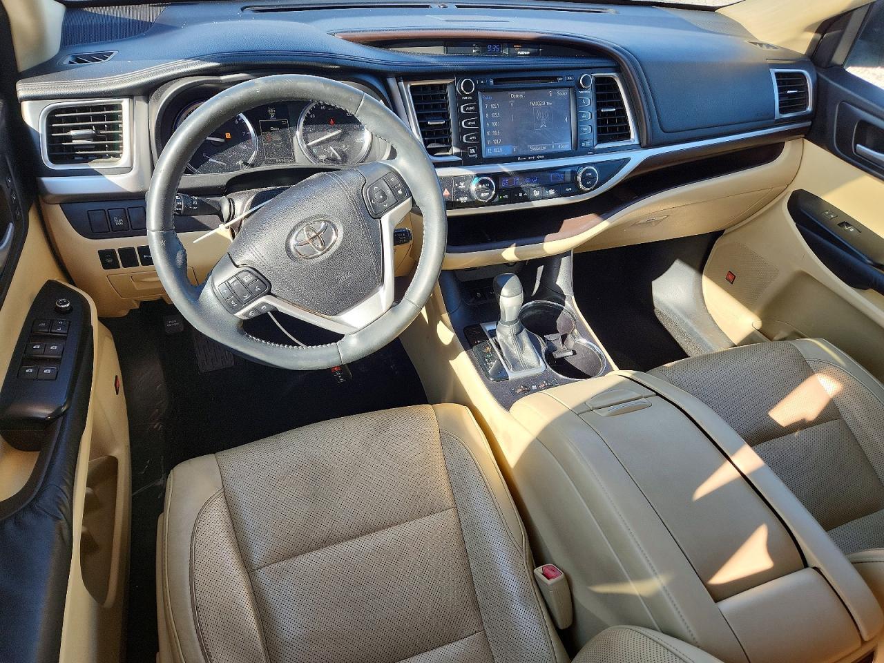 2016 Toyota Highlander Limited - zdjęcie 8