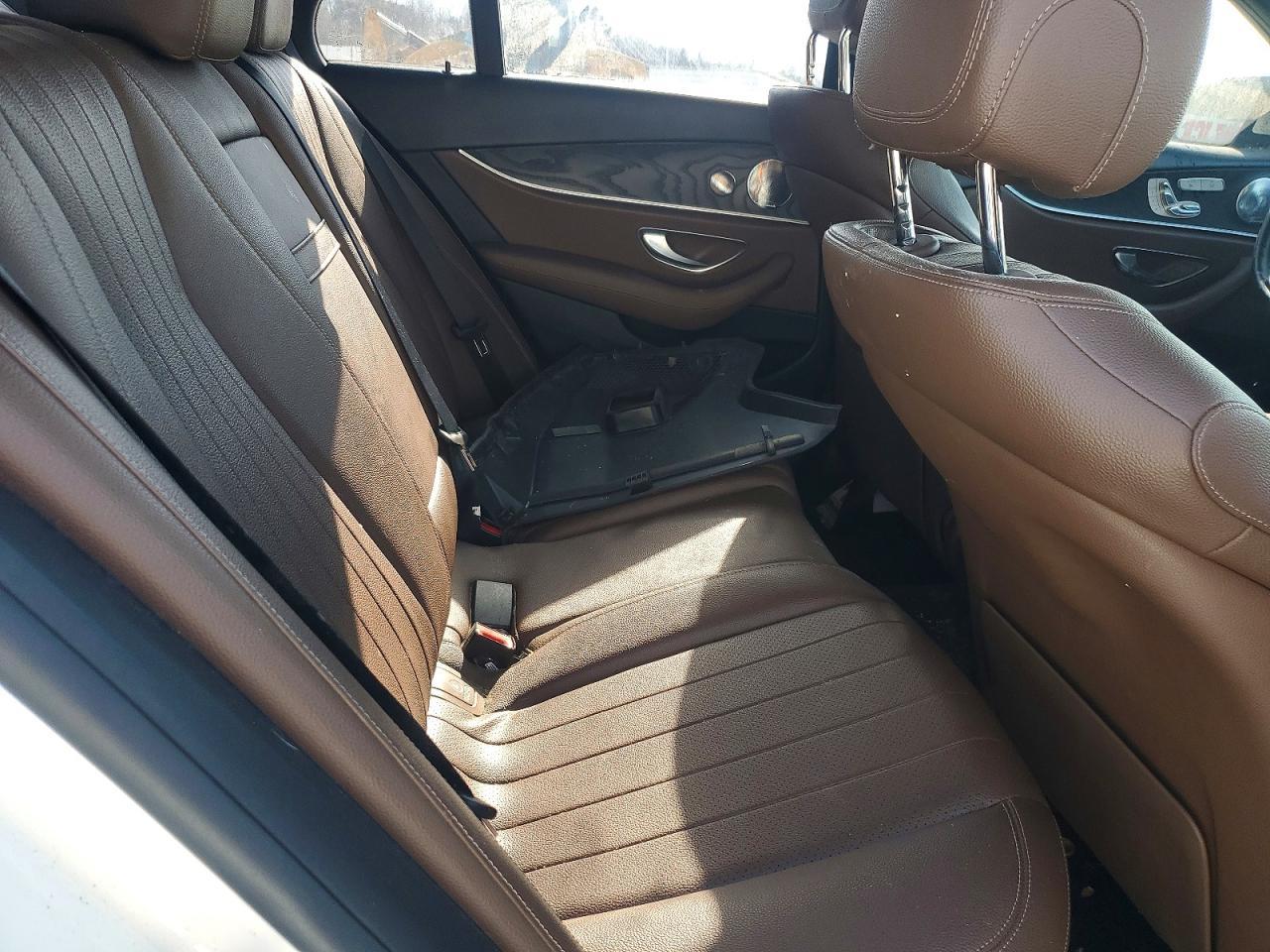 2017 Mercedes-Benz E 300 - zdjęcie 10