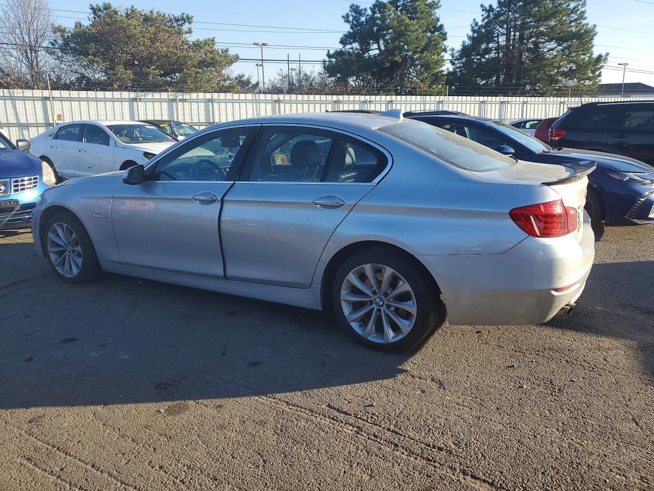 2016 BMW 528 Xi - zdjęcie 2